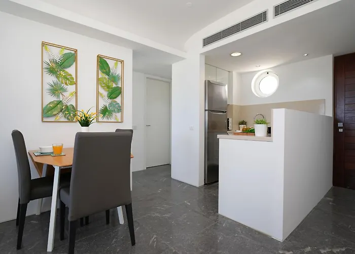 Jenny - Beachfront *