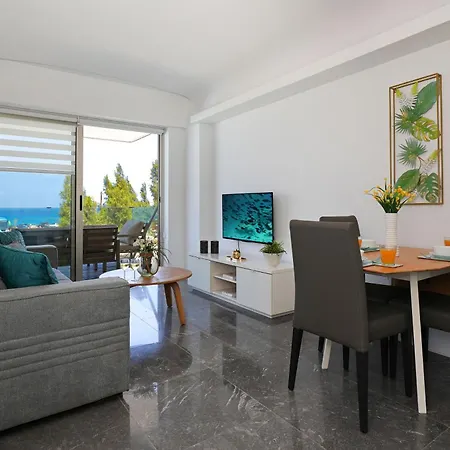 Апартаменты Jenny - Beachfront *