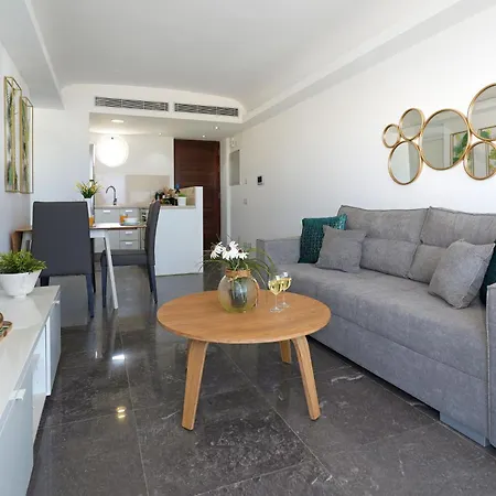 Jenny - Beachfront *